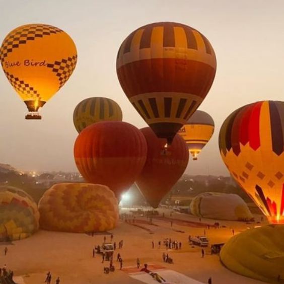 Hot Air Balloon Ride over the Dubai Desert